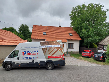 Izolace stropu zděného domu ve Stěžově